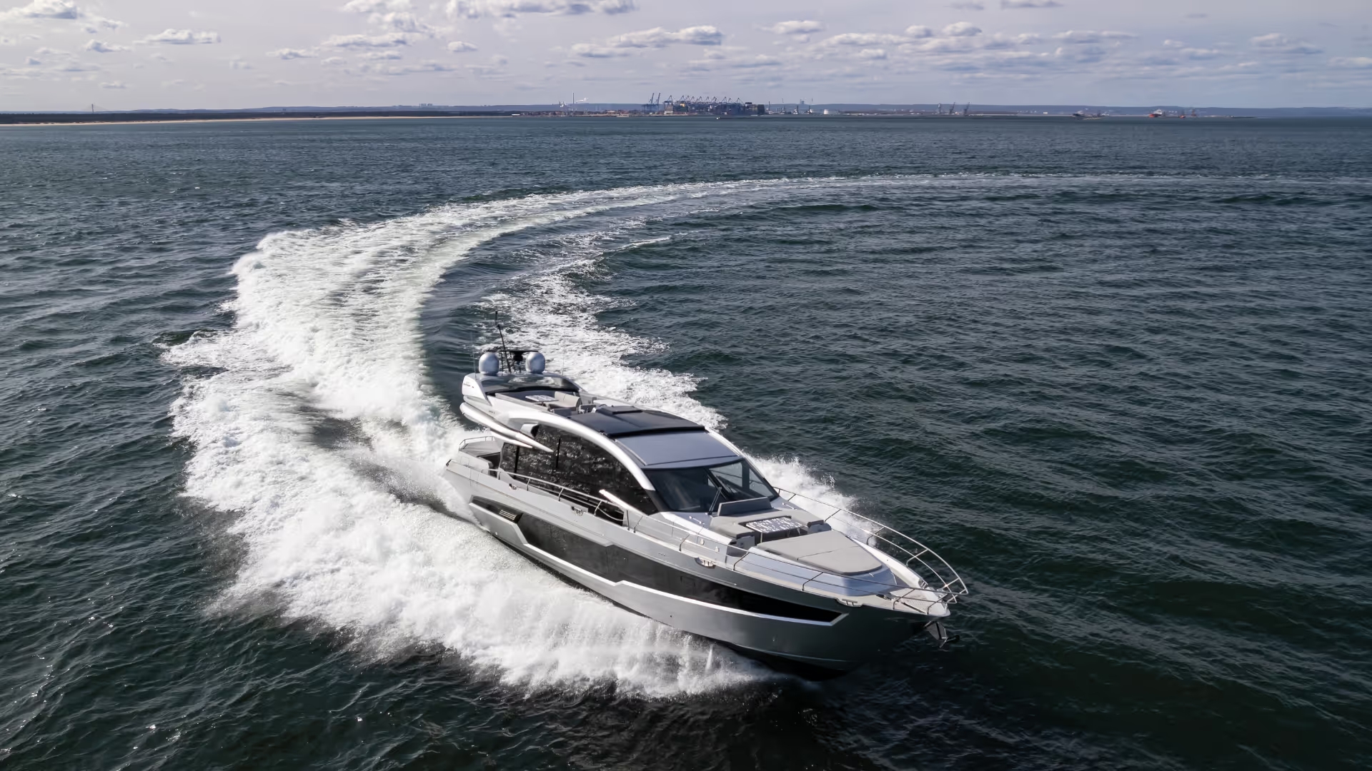 Galeon Yachts 700 SKY