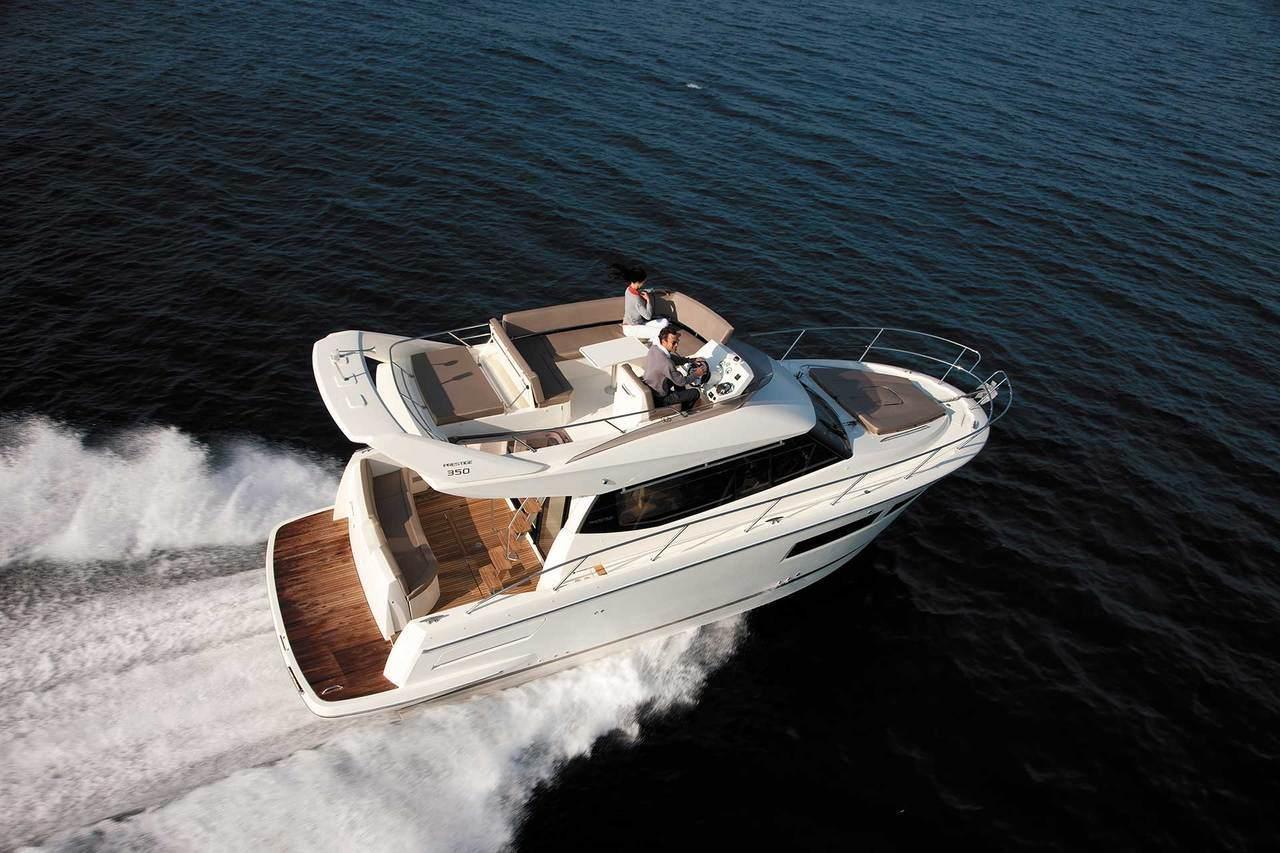 Prestige yacht